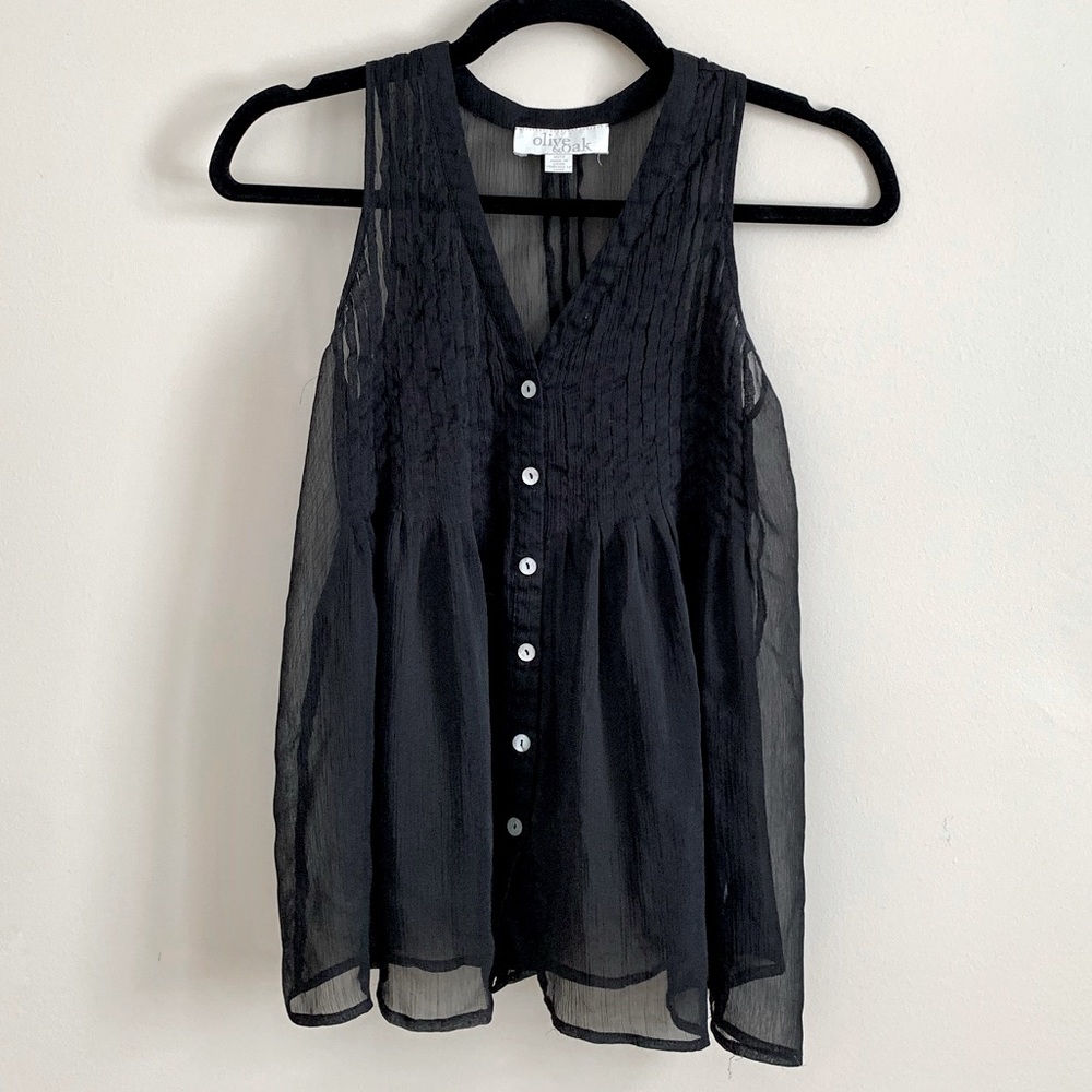 OLIVE & OAK Sheer Pleated Vest Tank in Size XS